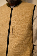 Load image into Gallery viewer, New Goose waistcoat Muggia BEIGE
