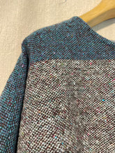 Load image into Gallery viewer, Shirt Health boucle stripes wool 2
