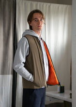 Load image into Gallery viewer, Goose waistcoat Muggia A
